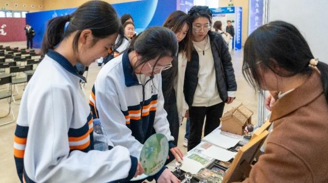 傳承紅色基因，筑夢青春展館 共青團北京建筑大學委員會承辦主題活動展覽